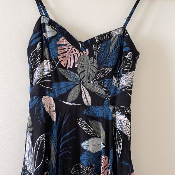 Aritzia Talula Lipinski Skater Dress Navy Blue Tropical Floral Size 6 - Picture 3 of 8